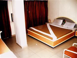 Hotel Aditya Rajkot Dış mekan fotoğraf