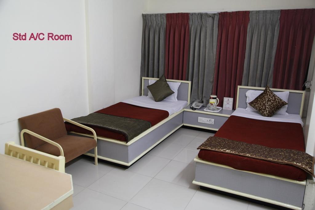 Hotel Aditya Rajkot Dış mekan fotoğraf