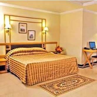 Hotel Aditya Rajkot Dış mekan fotoğraf